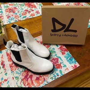 White chunk boots! Size 9.5